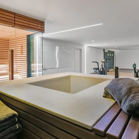 Vivi Homes -villa Perla Pool, Gym, Jacuzzi & Garden *