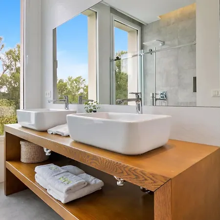Villa Vivi Homes -villa Perla Pool, Gym, Jacuzzi & Garden