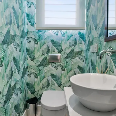 Villa Vivi Homes -villa Perla Pool, Gym, Jacuzzi & Garden *