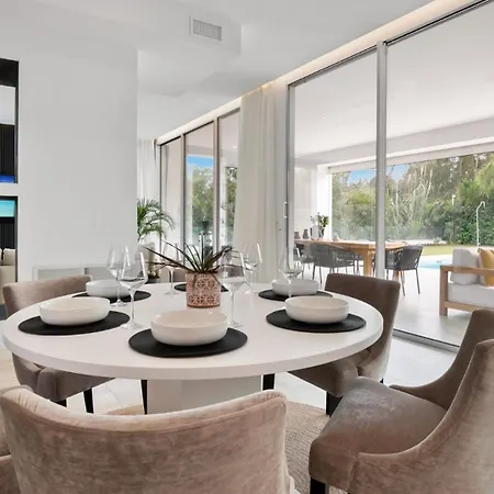 Villa Vivi Homes -villa Perla Pool, Gym, Jacuzzi & Garden Estepona