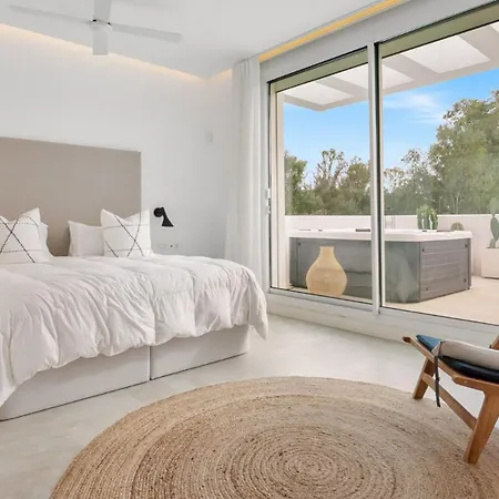 Villa Vivi Homes -villa Perla Pool, Gym, Jacuzzi & Garden *