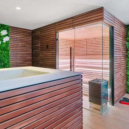 Villa Vivi Homes -villa Perla Pool, Gym, Jacuzzi & Garden Estepona