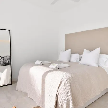 Vivi Homes -villa Perla Pool, Gym, Jacuzzi & Garden Villa