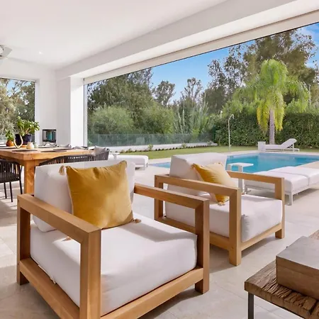 Vivi Homes -villa Perla Pool, Gym, Jacuzzi & Garden *