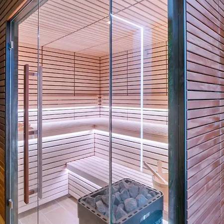 Vivi Homes -villa Perla Pool, Gym, Jacuzzi & Garden